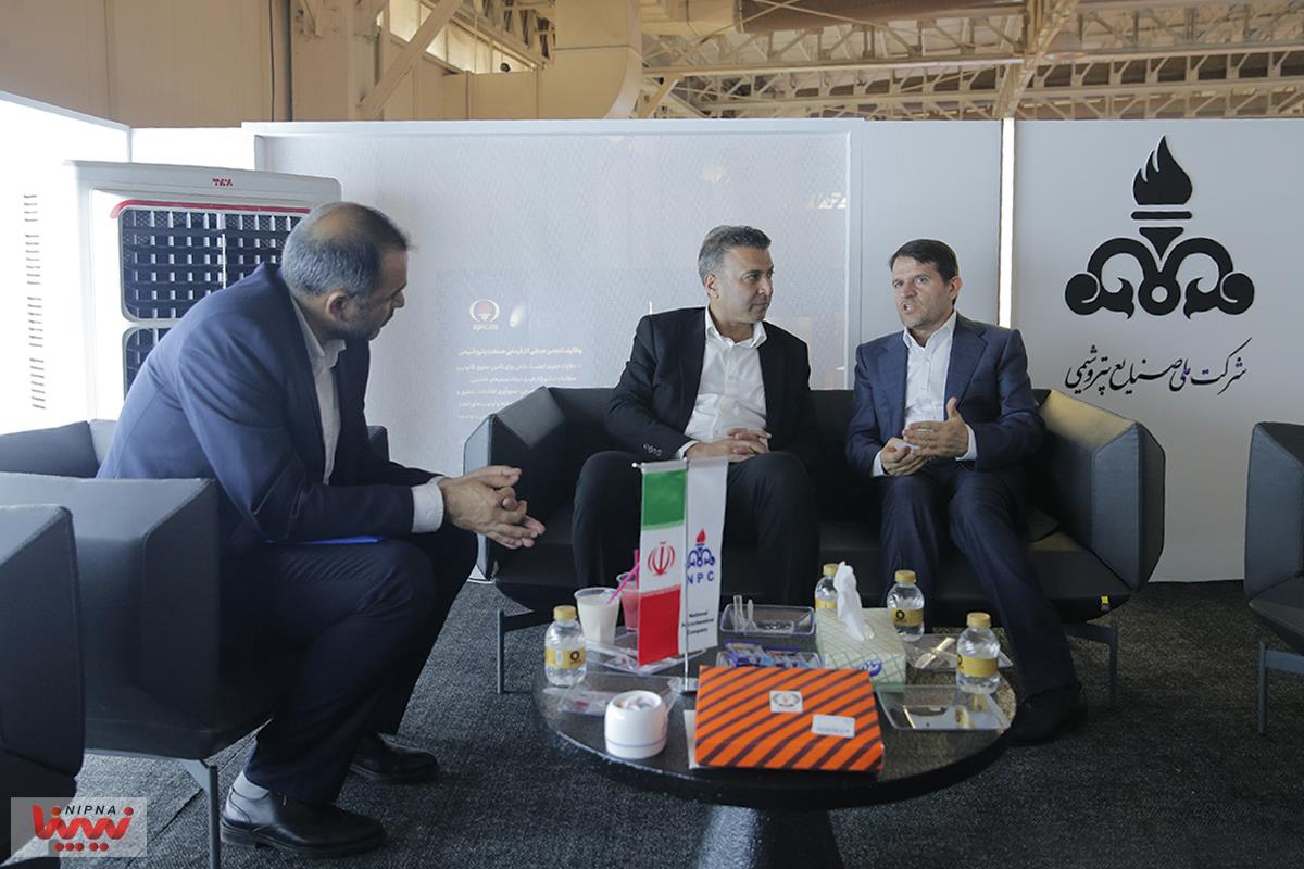 بازدید معاون وزیر نفت و مدیرعامل شرکت ملی صنایع پتروشیمی از سالن 8 و 9 و غرفه NPC 45